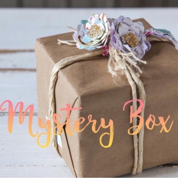 New ✨ luxury nails mystery box 💅 Treat yourself!